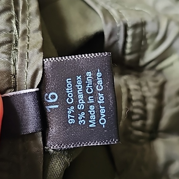 Sag Harbor Army Green Cuffed Shorts Size 16 - Picture 13 of 13